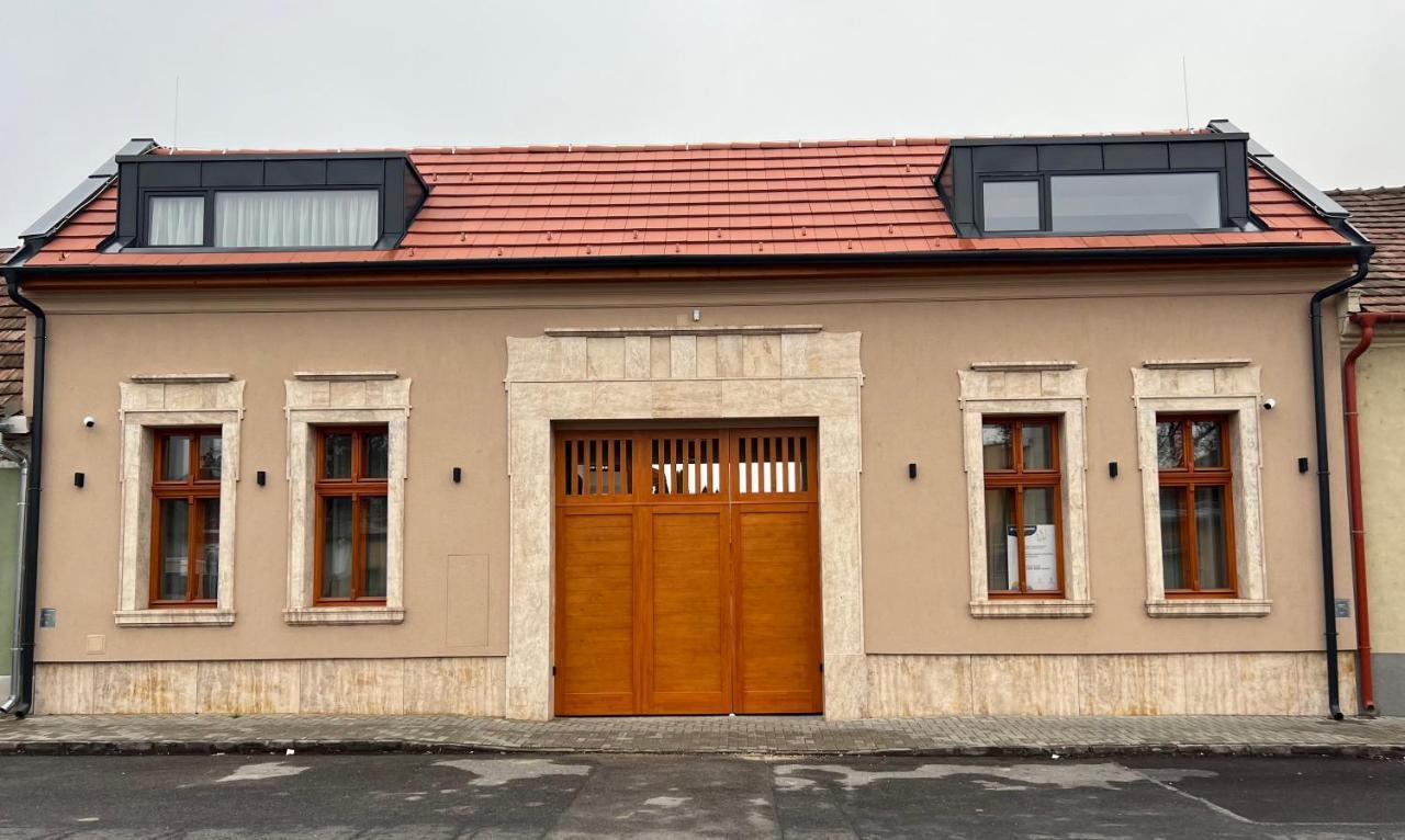 H11 Rooms Esztergom Exterior foto